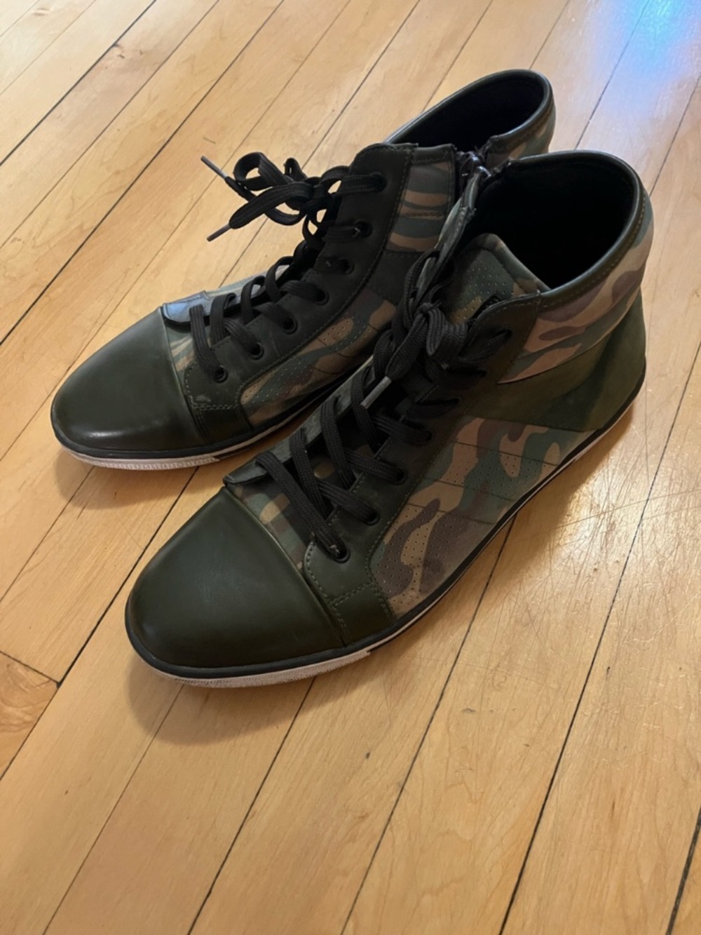 Kenneth Cole Reaction Camo Print High Top Sneakers 10